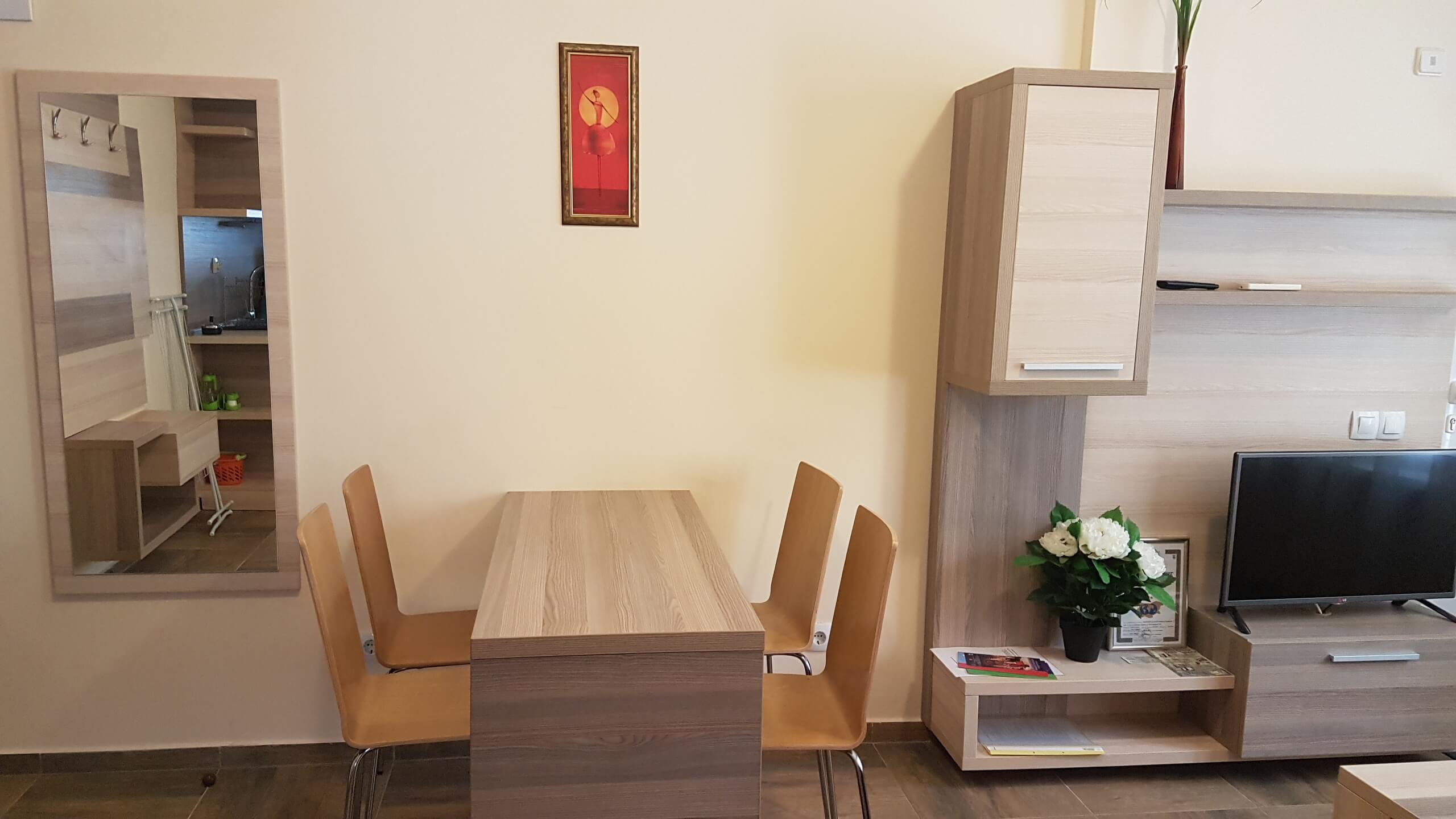 Image from Apartment 7