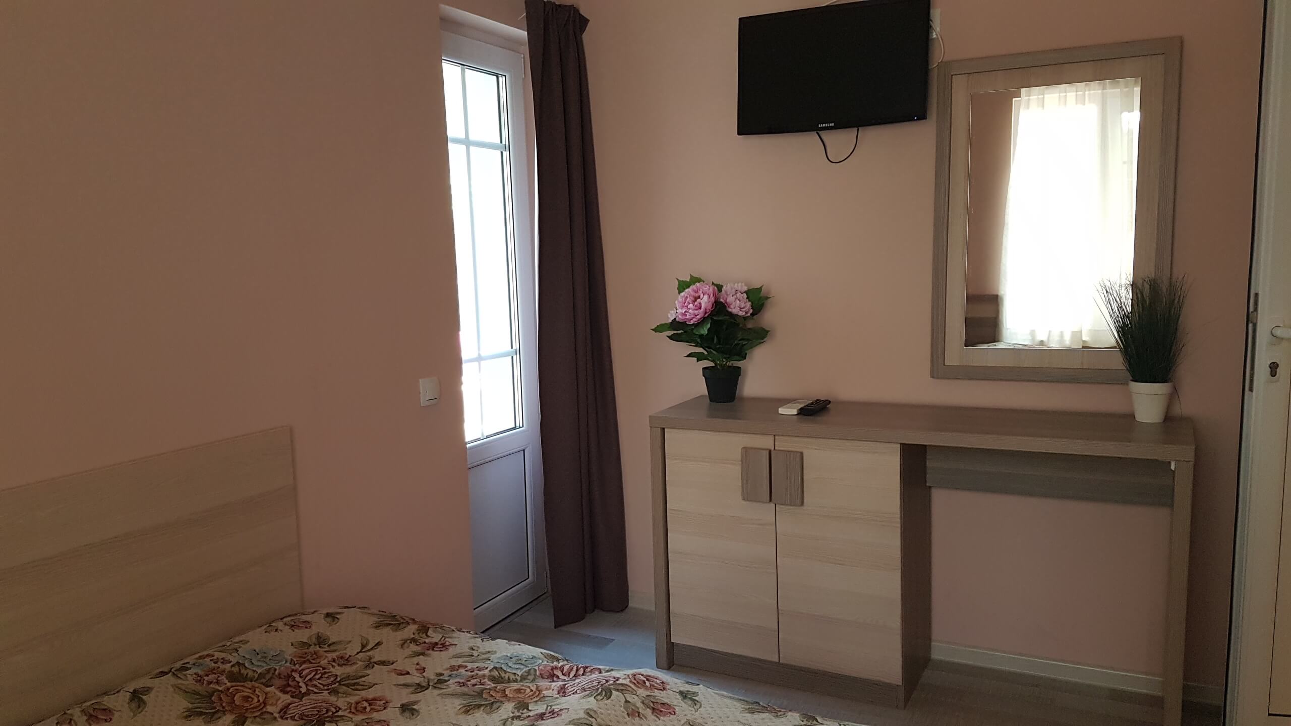 Image from Apartment 7